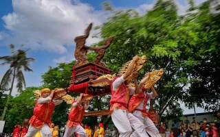 Lễ hội Xa mã - Rước kiệu Hoàng Châu