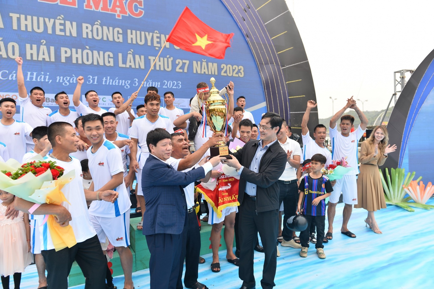 Đua thuyền ròng