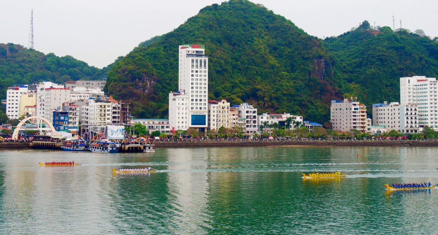 Đua thuyền ròng